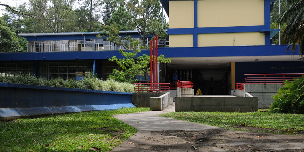 Estamos ubicados en la Escuela de Economía de la Universidad de Costa Rica